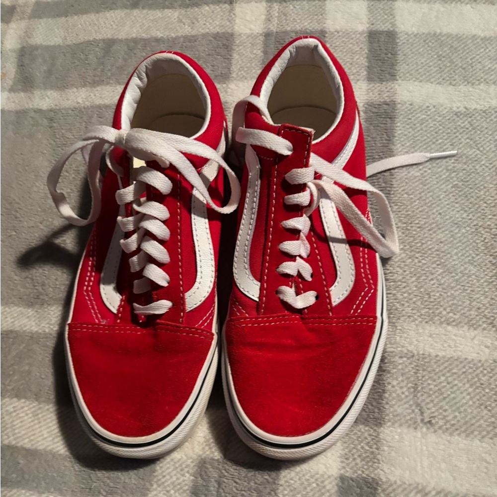 Women’s vans. Worn once. Smoke and bug free